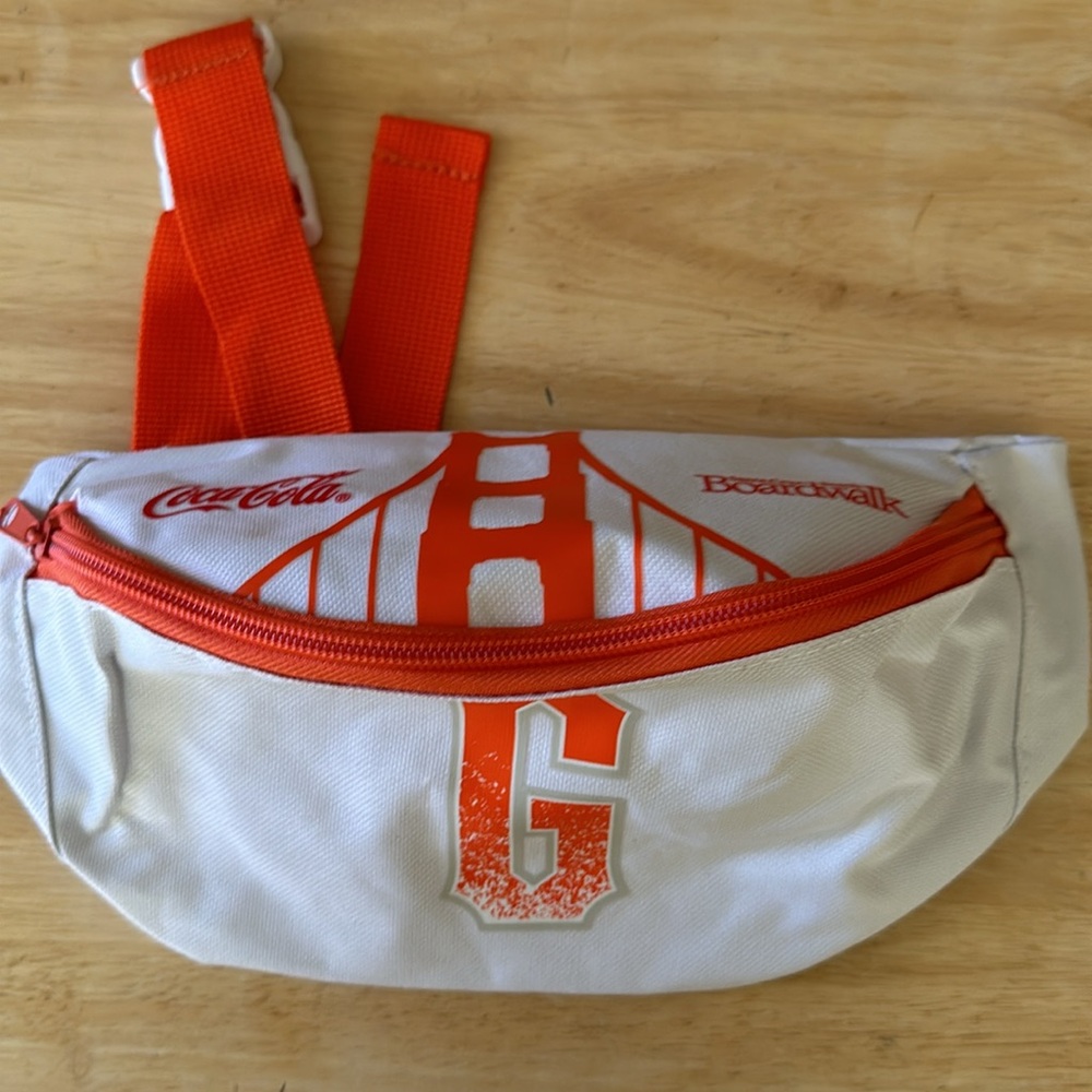 San Francisco Giants Fanny Pack - Picture 2 of 4